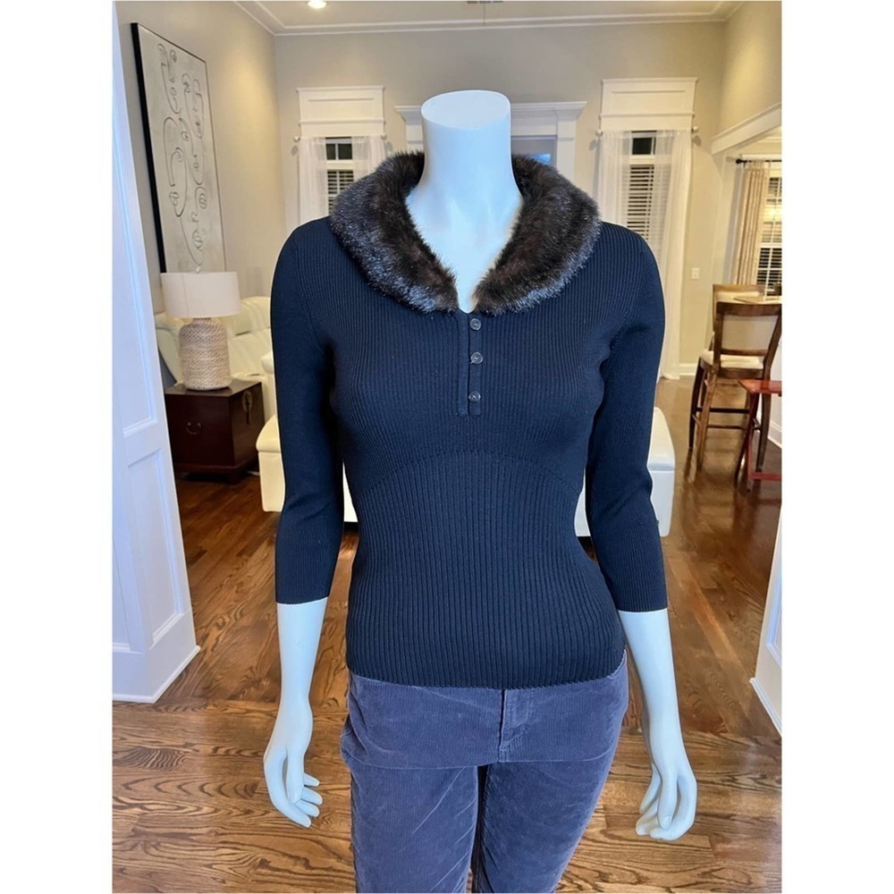 I-Knit black knit sweater. Size Medium - Picture 10 of 10